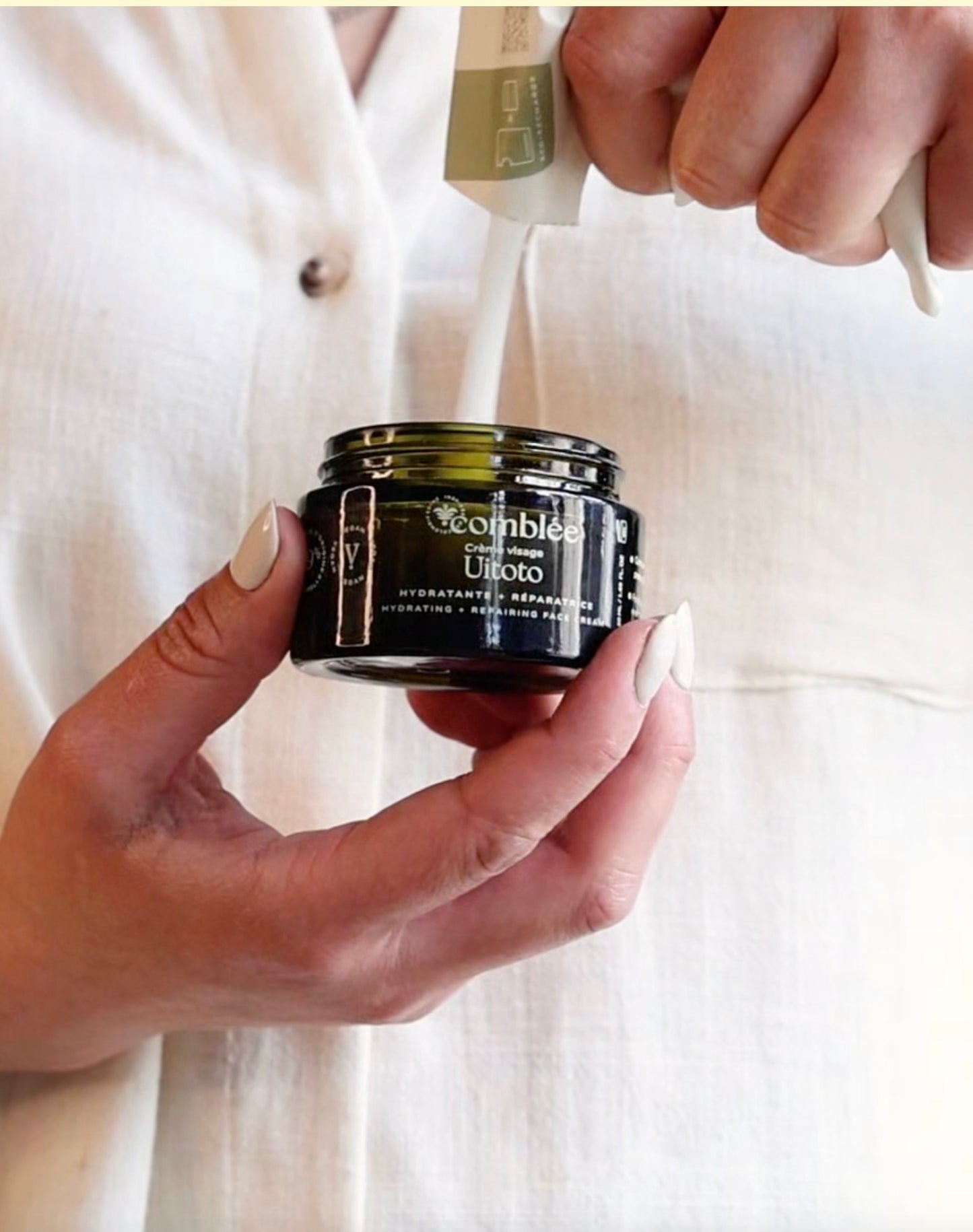 Uitoto Moisturizing and Repairing Cream & its Refill
