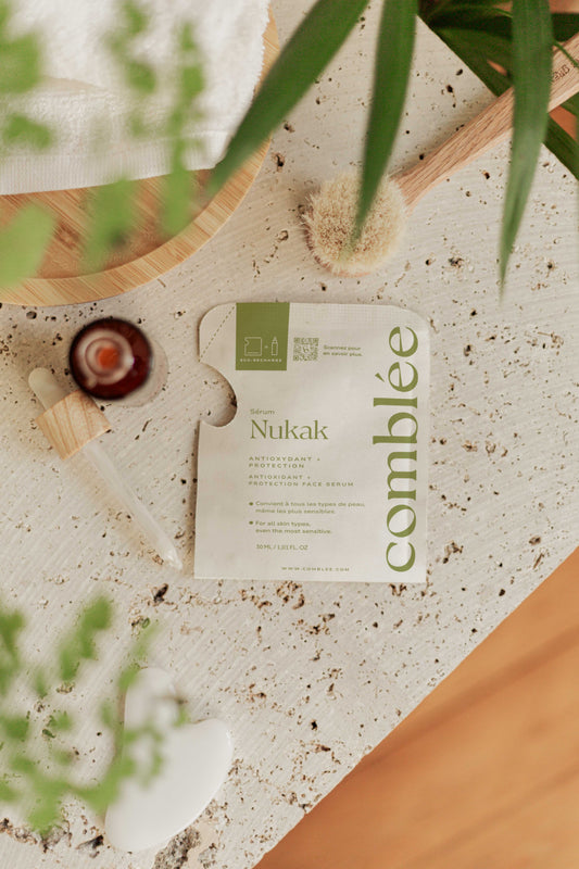 Recharge éco-responsable du sérum antioxydant Nukak pour peau sensible, pensée pour protéger la peau du stress oxydatif dans une routine visage minimaliste et une cosmétique rechargeable plus durable